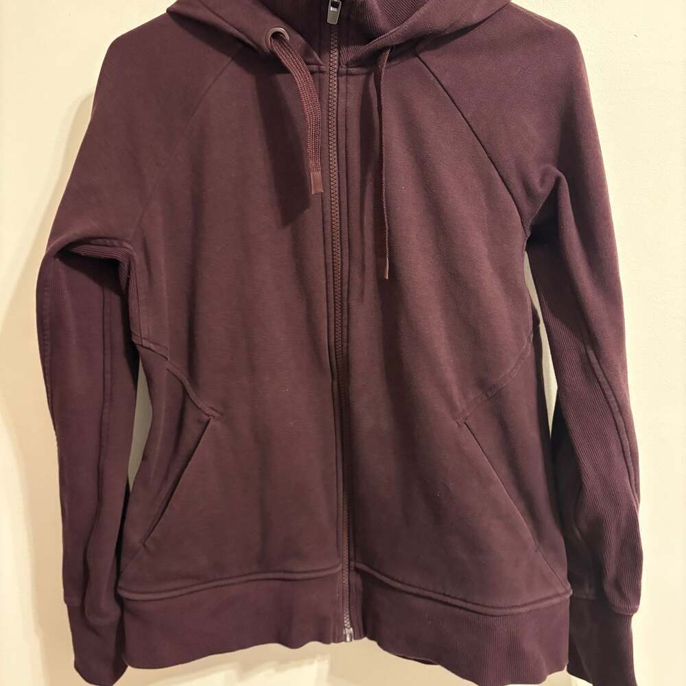 Athleta Triumph Full Zip Hoodie in Antique Burgundy Medium